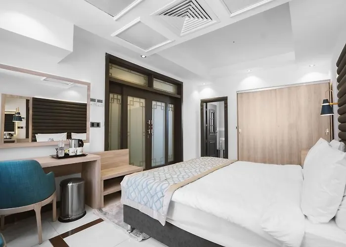 Noor Land Hotel